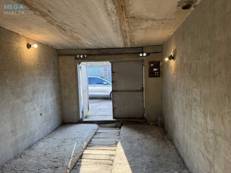 Оренда комерційної нерухомості, 24&nbsp;кв.м, <a class="location-link" href="/dnepropetrovsk/" title="Недвижимость Дніпра">Дніпро</a>, Арбацкая, 32 (изображение 1)