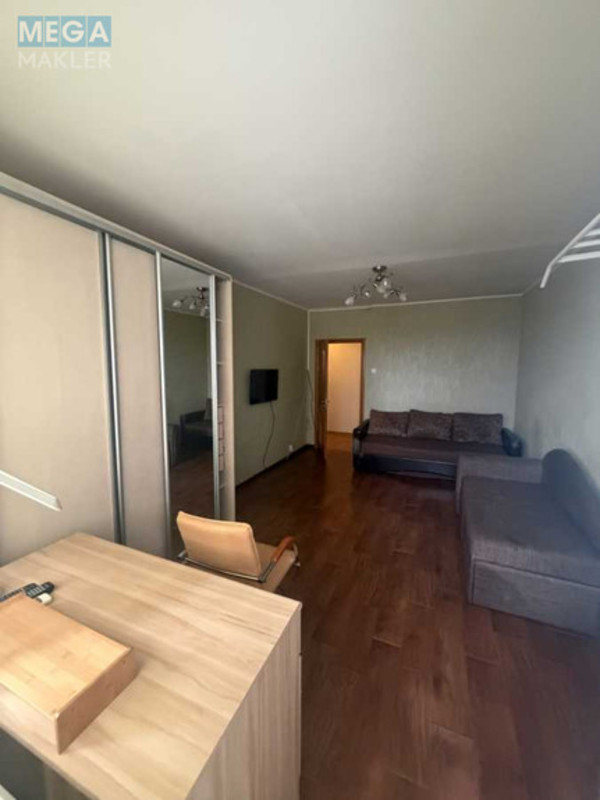 Оренда 1 кімнатної квартири, <a class="location-link" href="/kiev/" title="Недвижимость Київ">Київ</a>, <a class="location-link" href="/kiev/solomenskij/" title="Недвижимость Солом'янський район">Солом'янський р-н</a>, Семенівська вул., 9 (изображение 1)