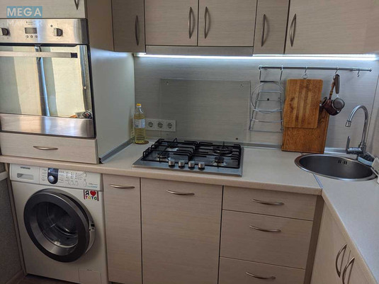 Продаж 3 кімнатної квартири (57/39/6), 7 пов. 9 пов. будинку, <a class="location-link" href="/kiev/" title="Недвижимость Київ">Київ</a>, <a class="location-link" href="/kiev/svyatoshinskij/" title="Недвижимость Святошинський район">Святошинський р-н</a>, Миколи Руденка бульв., 19 (изображение 1)