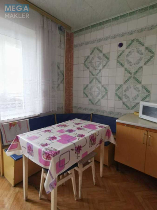 Оренда 4 кімнатні квартири, <a class="location-link" href="/kiev/" title="Недвижимость Київ">Київ</a>, <a class="location-link" href="/kiev/desnyanskij/" title="Недвижимость Деснянський район">Деснянський р-н</a>, Володимира Маяковського просп., 72а (изображение 1)