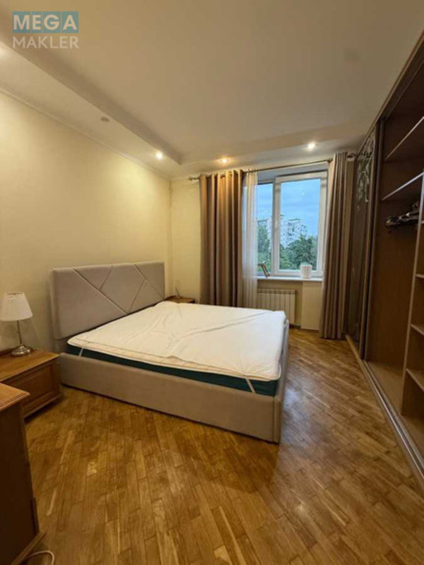 Оренда 3 кімнатної квартири, <a class="location-link" href="/kiev/" title="Недвижимость Київ">Київ</a>, <a class="location-link" href="/kiev/pecherskij/" title="Недвижимость Печерський район">Печерський р-н</a>, Михаила Бойчука ул., 9/12 (изображение 1)
