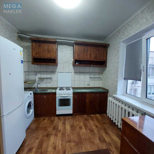 Оренда 1 кімнатної квартири, <a class="location-link" href="/kiev/" title="Недвижимость Київ">Київ</a>, <a class="location-link" href="/kiev/solomenskij/" title="Недвижимость Солом'янський район">Солом'янський р-н</a>, Федора Ернста вул., 2 (изображение 1)