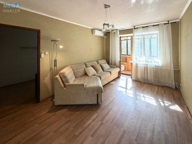 Продаж 2 кімнатної квартири (43/28/6), 4 пов. 5 пов. будинку, <a class="location-link" href="/kiev/" title="Недвижимость Київ">Київ</a>, <a class="location-link" href="/kiev/solomenskij/" title="Недвижимость Солом'янський район">Солом'янський р-н</a>, Юліуса Фучика вул., 7 (изображение 1)