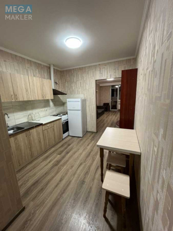 Оренда 1 кімнатної квартири, <a class="location-link" href="/kiev/" title="Недвижимость Київ">Київ</a>, <a class="location-link" href="/kiev/dneprovskij/" title="Недвижимость Дніпровський район">Дніпровський р-н</a>, Лобачевського пров., 7 (изображение 1)