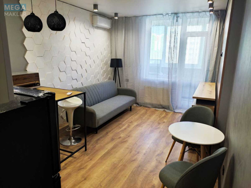 Оренда 1 кімнатної квартири, <a class="location-link" href="/kiev/" title="Недвижимость Київ">Київ</a>, <a class="location-link" href="/kiev/solomenskij/" title="Недвижимость Солом'янський район">Солом'янський р-н</a>, Полевая ул., 73 (изображение 1)