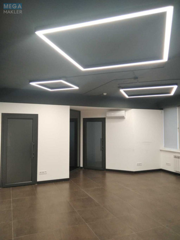 Оренда комерційної нерухомості, 90&nbsp;кв.м, под офис, <a class="location-link" href="/kiev/" title="Недвижимость Київ">Київ</a>, <a class="location-link" href="/kiev/dneprovskij/" title="Недвижимость Дніпровський район">Дніпровський р-н</a>, Евгения Сверстюка ул., 11 (изображение 1)