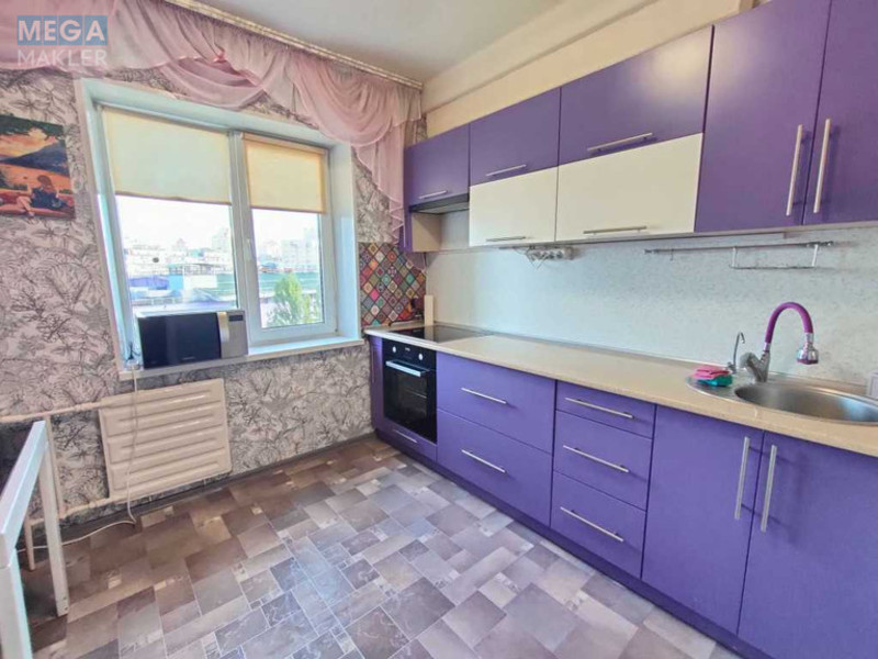 Оренда 1 кімнатної квартири, <a class="location-link" href="/kiev/" title="Недвижимость Київ">Київ</a>, <a class="location-link" href="/kiev/obolonskij/" title="Недвижимость Оболонський район">Оболонський р-н</a>, Оболонський просп., 31 (изображение 1)