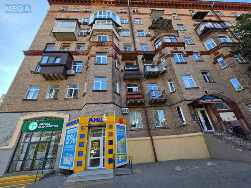 Продаж 2 кімнатної квартири (56,2/29/10,6), 5 пов. 7 пов. будинку, <a class="location-link" href="/kiev/" title="Недвижимость Київ">Київ</a>, <a class="location-link" href="/kiev/shevchenkovskij/" title="Недвижимость Шевченківський район">Шевченківський р-н</a>, Деревлянская ул., 12/42 (изображение 1)