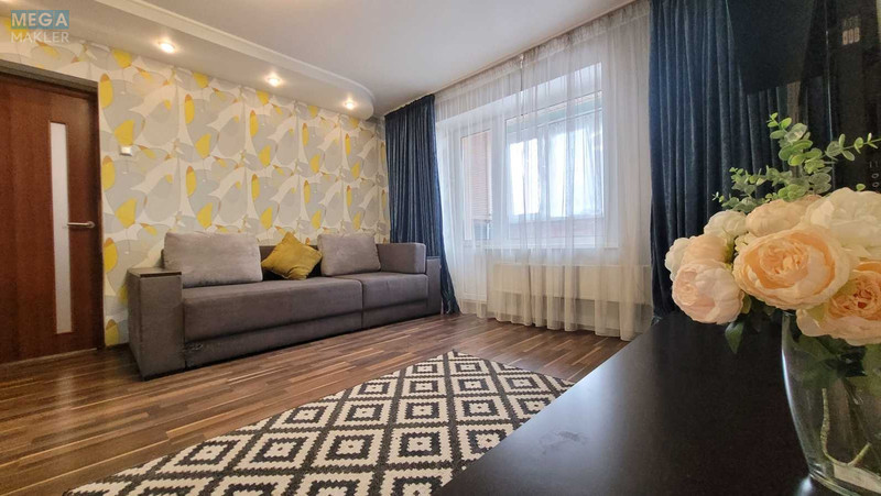 Продаж 3 кімнатної квартири (70/38/9), 2 пов. 18 пов. будинку, <a class="location-link" href="/kiev/" title="Недвижимость Київ">Київ</a>, <a class="location-link" href="/kiev/dneprovskij/" title="Недвижимость Дніпровський район">Дніпровський р-н</a>, Дніпровська наб., 13 (изображение 1)