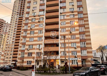 Продаж 2 кімнатної квартири (75,2/34/9,4), 14 пов. 26 пов. будинку