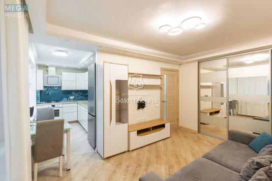 Продаж 3 кімнатної квартири (61/38,9/6,4), 2 пов. 5 пов. будинку, <a class="location-link" href="/kiev/" title="Недвижимость Київ">Київ</a>, <a class="location-link" href="/kiev/podolskij/" title="Недвижимость Подільський район">Подільський р-н</a>, Івана Виговського вул., 8 (изображение 1)