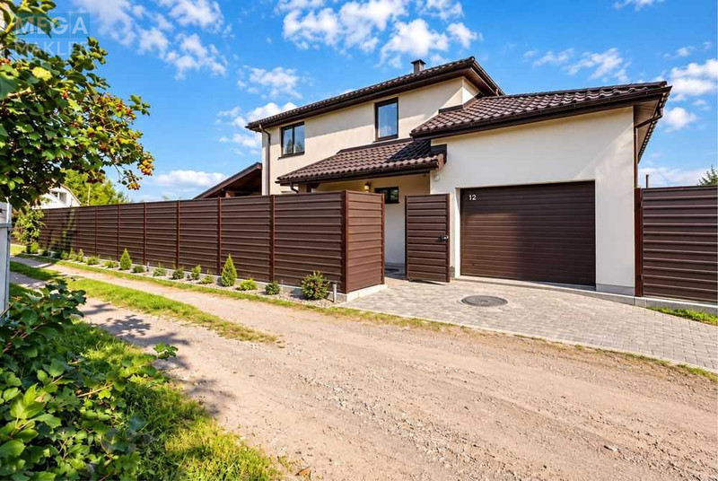 Продаж дома, 2&nbsp;поверху, 197&nbsp;кв.м, 4&nbsp;кімнати, ділянка 8&nbsp;соток, <a class="location-link" href="/belogorodka-selo-kv/" title="Недвижимость Білогородка">Білогородка</a>, Дружби (изображение 1)