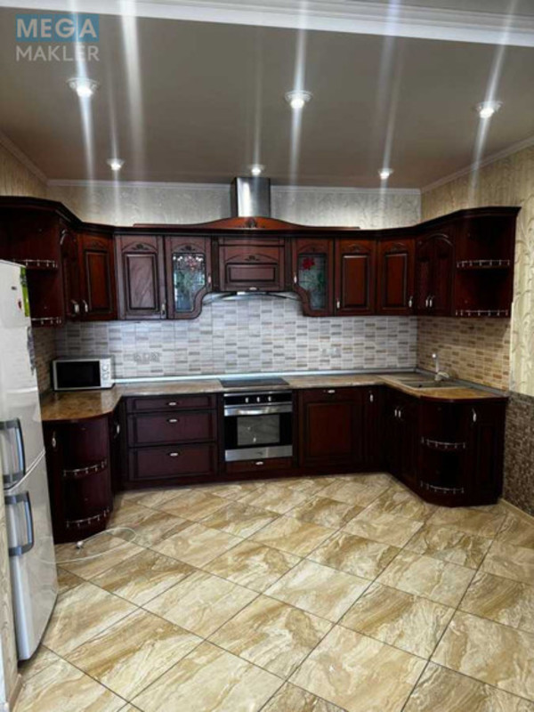 Оренда 3 кімнатної квартири, <a class="location-link" href="/kiev/" title="Недвижимость Київ">Київ</a>, <a class="location-link" href="/kiev/pecherskij/" title="Недвижимость Печерський район">Печерський р-н</a>, Євгена Коновальця вул., 36-В (изображение 1)
