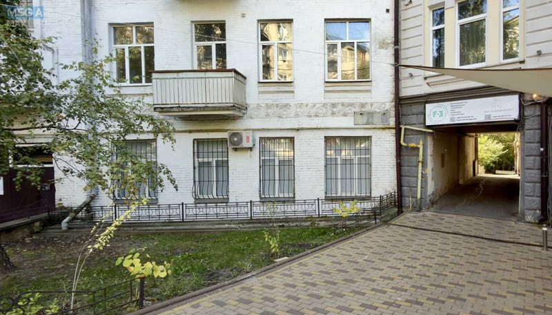 Оренда комерційної нерухомості, 140&nbsp;кв.м, под офис, <a class="location-link" href="/kiev/" title="Недвижимость Київ">Київ</a>, <a class="location-link" href="/kiev/goloseevskij/" title="Недвижимость Голосіївський район">Голосіївський р-н</a>, Тарасівська вул., 16/1 (изображение 1)