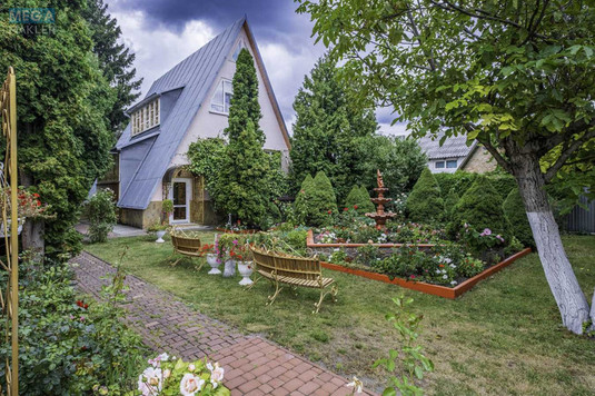 Продаж дома, 3&nbsp;поверху, 250&nbsp;кв.м, 5&nbsp;кімнат, ділянка 16&nbsp;соток, <a class="location-link" href="/bucha/" title="Недвижимость Буча">Буча</a>, Ново-Яблунська (изображение 1)