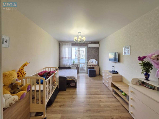 Продаж 1 кімнатної квартири (33,4/17,2/5), 2 пов. 3 пов. будинку, <a class="location-link" href="/kiev/" title="Недвижимость Київ">Київ</a>, <a class="location-link" href="/kiev/desnyanskij/" title="Недвижимость Деснянський район">Деснянський р-н</a>, Милославська вул., 31в (изображение 1)