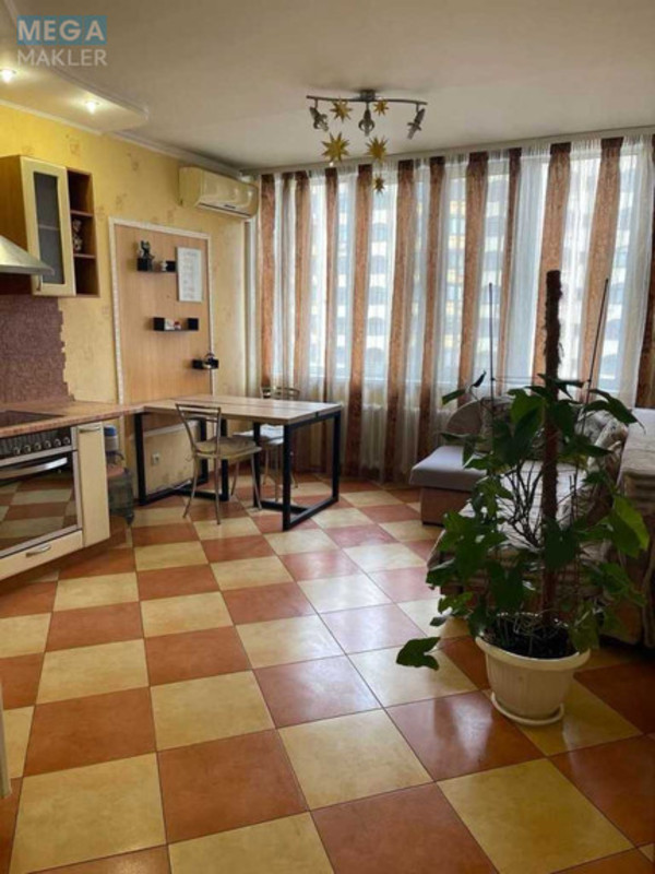 Оренда 1 кімнатної квартири, <a class="location-link" href="/kiev/" title="Недвижимость Київ">Київ</a>, <a class="location-link" href="/kiev/shevchenkovskij/" title="Недвижимость Шевченківський район">Шевченківський р-н</a>, Черновола Вячеслава ул., 20 (изображение 1)