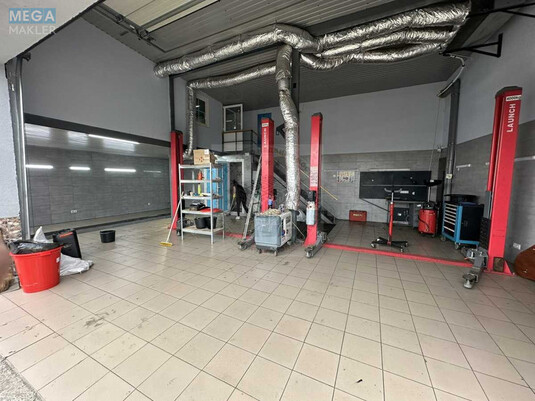 Оренда комерційної нерухомості, 220&nbsp;кв.м, <a class="location-link" href="/sofievskaya-borshagovka/" title="Недвижимость Софіївська Борщагівка">Софіївська Борщагівка</a>, Київська, 1б (изображение 1)