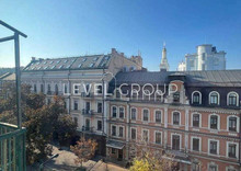 Продаж 2 кімнатної квартири (60/34/7,5), 5 пов. 5 пов. будинку
