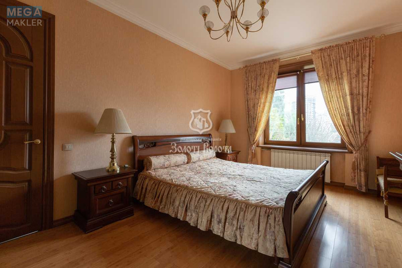 Продаж 3 кімнатної квартири (75,3/51,1/8,5), 3 пов. 5 пов. будинку, <a class="location-link" href="/kiev/" title="Недвижимость Київ">Київ</a>, <a class="location-link" href="/kiev/pecherskij/" title="Недвижимость Печерський район">Печерський р-н</a>, Миколи Міхновського бульв., 20 (изображение 1)