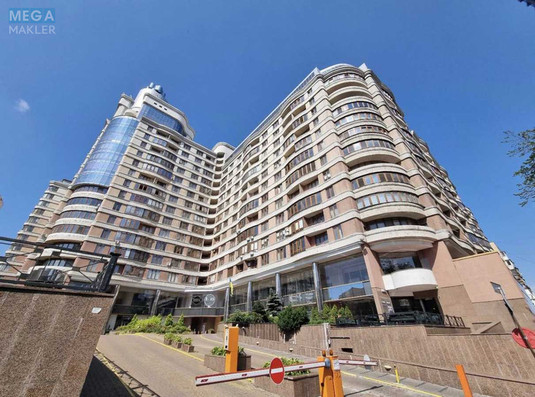 Продаж комерційної нерухомості, 18&nbsp;кв.м, <a class="location-link" href="/kiev/" title="Недвижимость Київ">Київ</a>, <a class="location-link" href="/kiev/goloseevskij/" title="Недвижимость Голосіївський район">Голосіївський р-н</a>, Жилянская ул., 59 (изображение 1)