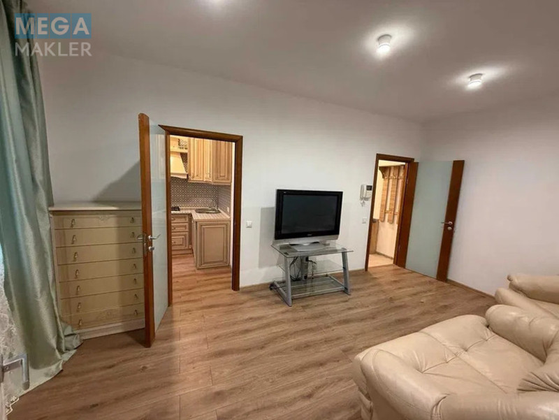 Продаж 2 кімнатної квартири (42,1/30/2), 1 пов. 5 пов. будинку, <a class="location-link" href="/kiev/" title="Недвижимость Київ">Київ</a>, <a class="location-link" href="/kiev/pecherskij/" title="Недвижимость Печерський район">Печерський р-н</a>, різницька 6 (изображение 1)