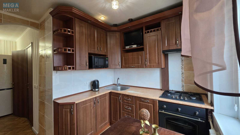 Продаж 3 кімнатної квартири (62/45/7), 7 пов. 9 пов. будинку, <a class="location-link" href="/kiev/" title="Недвижимость Київ">Київ</a>, <a class="location-link" href="/kiev/svyatoshinskij/" title="Недвижимость Святошинський район">Святошинський р-н</a>, Леся Курбаса просп., 12Б (изображение 1)
