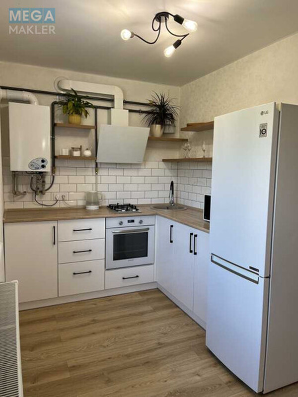 Продаж 1 кімнатної квартири (36,4/?/5,3), 2 пов. 4 пов. будинку, <a class="location-link" href="/novograd-volynskij/" title="Недвижимость Новоград-Волинський">Новоград-Волинський</a>, Олександра Чернявського, 19 (изображение 1)