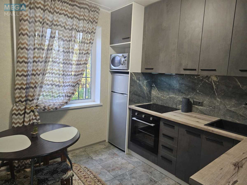 Оренда 2 кімнатної квартири, <a class="location-link" href="/kiev/" title="Недвижимость Київ">Київ</a>, <a class="location-link" href="/kiev/darnickij/" title="Недвижимость Дарницький район">Дарницький р-н</a>, Княжий Затон вул., 13 (изображение 1)