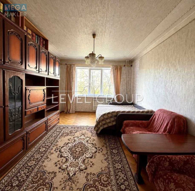 Продаж 3 кімнатної квартири (68/42/7), 5 пов. 9 пов. будинку, <a class="location-link" href="/kiev/" title="Недвижимость Київ">Київ</a>, <a class="location-link" href="/kiev/goloseevskij/" title="Недвижимость Голосіївський район">Голосіївський р-н</a>, Лятошинського вул., 8а (изображение 1)