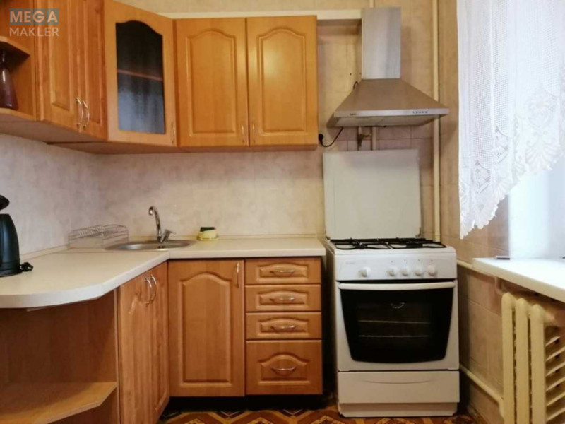 Оренда 1 кімнатної квартири, <a class="location-link" href="/kiev/" title="Недвижимость Київ">Київ</a>, <a class="location-link" href="/kiev/svyatoshinskij/" title="Недвижимость Святошинський район">Святошинський р-н</a>, Академіка Кіпріанова вул., 4 (изображение 1)