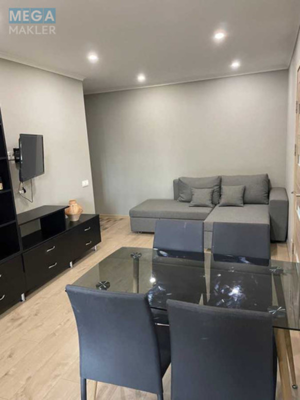 Оренда 2 кімнатної квартири, <a class="location-link" href="/kiev/" title="Недвижимость Київ">Київ</a>, <a class="location-link" href="/kiev/pecherskij/" title="Недвижимость Печерський район">Печерський р-н</a>, Бастионная ул., 5А (изображение 1)