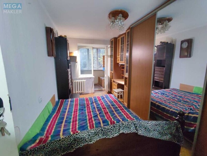 Оренда кімнати (підселення), <a class="location-link" href="/kiev/" title="Недвижимость Київ">Київ</a>, <a class="location-link" href="/kiev/goloseevskij/" title="Недвижимость Голосіївський район">Голосіївський р-н</a>, Академіка Глушкова просп., 22 (изображение 1)