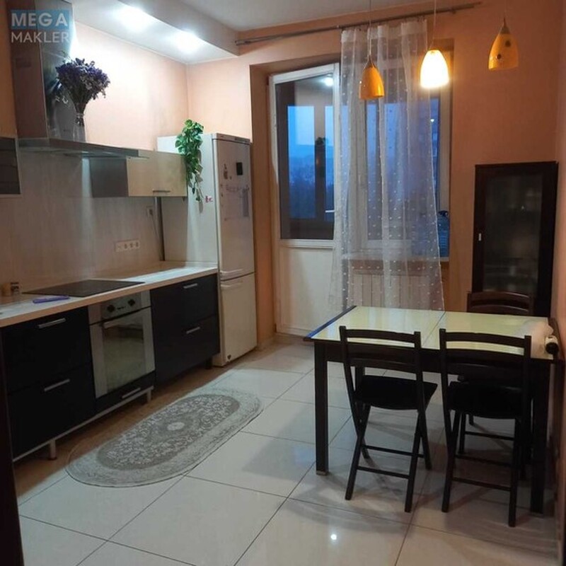 Оренда 3 кімнатної квартири, <a class="location-link" href="/kiev/" title="Недвижимость Київ">Київ</a>, <a class="location-link" href="/kiev/obolonskij/" title="Недвижимость Оболонський район">Оболонський р-н</a>, Героев Сталинграда просп., 6 (изображение 1)