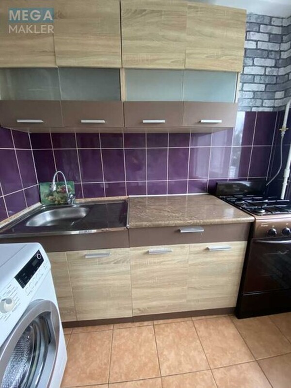 Оренда 1 кімнатної квартири, <a class="location-link" href="/kiev/" title="Недвижимость Київ">Київ</a>, <a class="location-link" href="/kiev/podolskij/" title="Недвижимость Подільський район">Подільський р-н</a>, Межевой пер., 3а (изображение 1)