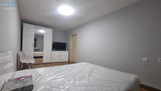 Продаж 1 кімнатної квартири (35/17/7,7), 2 пов. 5 пов. будинку, <a class="location-link" href="/kiev/" title="Недвижимость Київ">Київ</a>, <a class="location-link" href="/kiev/goloseevskij/" title="Недвижимость Голосіївський район">Голосіївський р-н</a>, Науки просп., 86/2 (изображение 1)
