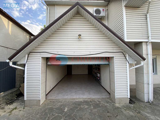 Продаж дома, 3&nbsp;поверху, 317&nbsp;кв.м, 6&nbsp;кімнат, ділянка 13&nbsp;соток, <a class="location-link" href="/novye-petrovcy/" title="Недвижимость Нові Петрівці">Нові Петрівці</a>, Соборна (изображение 21)