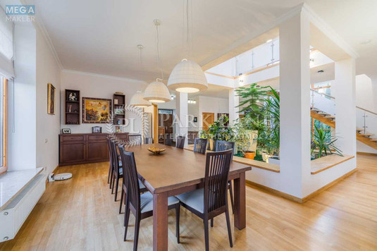 Продаж дома, 2&nbsp;поверху, 312&nbsp;кв.м, 4&nbsp;кімнати, ділянка 12&nbsp;соток, <a class="location-link" href="/procov/" title="Недвижимость Проців">Проців</a>, центральна (изображение 18)