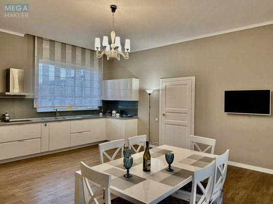 Продаж дома, 2&nbsp;поверху, 294&nbsp;кв.м, 4&nbsp;кімнати, ділянка 10&nbsp;соток, <a class="location-link" href="/borispol/" title="Недвижимость Бориспіль">Бориспіль</a>, Котляревского (изображение 6)