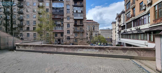 Оренда комерційної нерухомості, 140&nbsp;кв.м, под офис, <a class="location-link" href="/kiev/" title="Недвижимость Київ">Київ</a>, <a class="location-link" href="/kiev/pecherskij/" title="Недвижимость Печерський район">Печерський р-н</a>, Лютеранская ул., 10а (изображение 13)