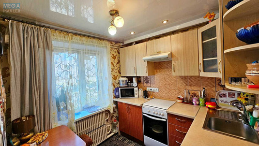 Продаж 2 кімнатної квартири (43/18/6), 1 пов. 2 пов. будинку, <a class="location-link" href="/dneprodzerzhinsk/" title="Недвижимость Кам'янське">Каменское</a>, Дорожная, 32 (изображение 2)