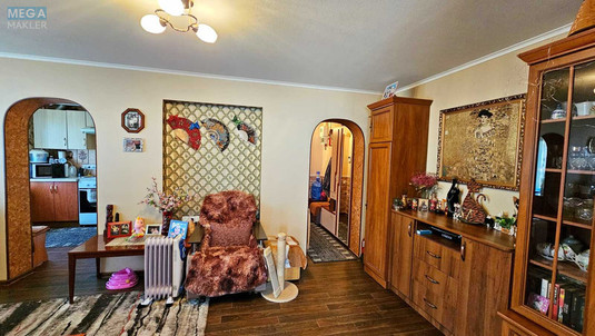 Продаж 2 кімнатної квартири (43/18/6), 1 пов. 2 пов. будинку, <a class="location-link" href="/dneprodzerzhinsk/" title="Недвижимость Кам'янське">Каменское</a>, Дорожная, 32 (изображение 6)