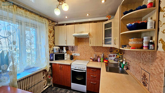 Продаж 2 кімнатної квартири (43/18/6), 1 пов. 2 пов. будинку, <a class="location-link" href="/dneprodzerzhinsk/" title="Недвижимость Кам'янське">Каменское</a>, Дорожная, 32 (изображение 9)