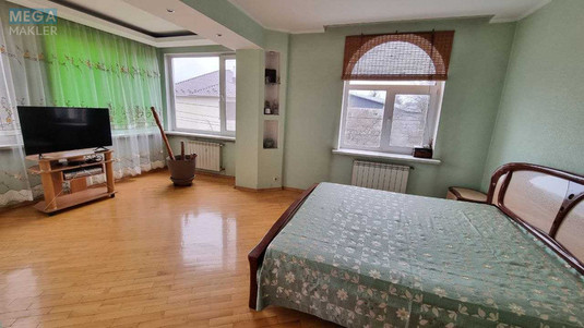 Продаж дома, 3&nbsp;поверху, 260&nbsp;кв.м, 7&nbsp;кімнат, ділянка 12&nbsp;соток, <a class="location-link" href="/kiev/" title="Недвижимость Київ">Київ</a>, <a class="location-link" href="/kiev/dneprovskij/" title="Недвижимость Дніпровський район">Дніпровський р-н</a>, Центрально-садовая ул. (изображение 15)