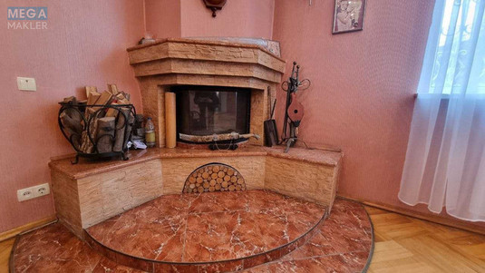 Продаж дома, 3&nbsp;поверху, 260&nbsp;кв.м, 7&nbsp;кімнат, ділянка 12&nbsp;соток, <a class="location-link" href="/kiev/" title="Недвижимость Київ">Київ</a>, <a class="location-link" href="/kiev/dneprovskij/" title="Недвижимость Дніпровський район">Дніпровський р-н</a>, Центрально-садовая ул. (изображение 24)