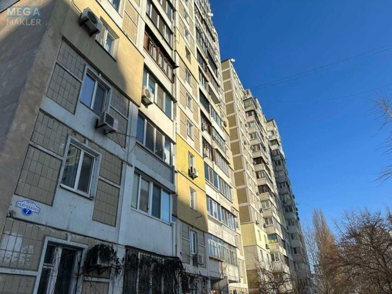 Продаж 4 кімнатної квартири (94/53/8), 11 пов. 15 пов. будинку, <a class="location-link" href="/kiev/" title="Недвижимость Київ">Київ</a>, <a class="location-link" href="/kiev/darnickij/" title="Недвижимость Дарницький район">Дарницький р-н</a>, Ревуцького вул., 7 (изображение 9)