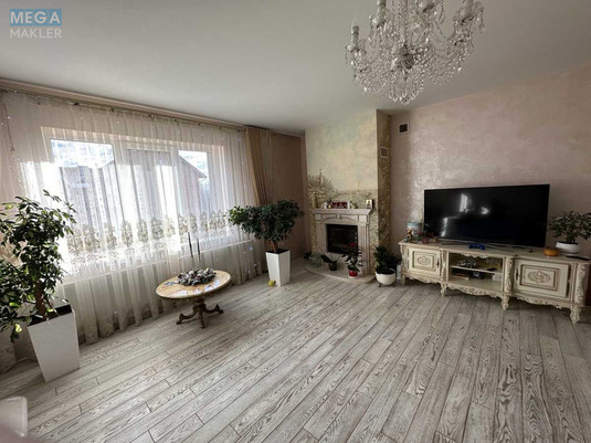 Продаж дома, 3&nbsp;поверху, 295&nbsp;кв.м, 7&nbsp;кімнат, ділянка 5&nbsp;соток, <a class="location-link" href="/chernovtsi/" title="Недвижимость Чернівці">Чернівці</a>, <a class="location-link" href="/chernovtsi/pershotravnevij/" title="Недвижимость Першотравневий район">Першотравневий р-н</a>, Січових Стрільців (изображение 3)
