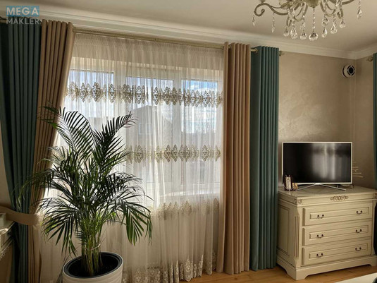 Продаж дома, 3&nbsp;поверху, 295&nbsp;кв.м, 7&nbsp;кімнат, ділянка 5&nbsp;соток, <a class="location-link" href="/chernovtsi/" title="Недвижимость Чернівці">Чернівці</a>, <a class="location-link" href="/chernovtsi/pershotravnevij/" title="Недвижимость Першотравневий район">Першотравневий р-н</a>, Січових Стрільців (изображение 5)