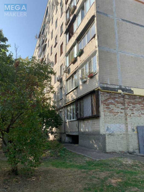 Продаж 3 кімнатної квартири (65/35/7), 1 пов. 9 пов. будинку, <a class="location-link" href="/kiev/" title="Недвижимость Київ">Київ</a>, <a class="location-link" href="/kiev/desnyanskij/" title="Недвижимость Деснянський район">Деснянський р-н</a>, Космонавта Волкова ул., 20а (изображение 9)