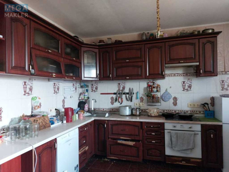 Продаж дома, 2&nbsp;поверху, 393&nbsp;кв.м, 6&nbsp;кімнат, ділянка 10&nbsp;соток, <a class="location-link" href="/kiev/" title="Недвижимость Київ">Київ</a>, <a class="location-link" href="/kiev/darnickij/" title="Недвижимость Дарницький район">Дарницький р-н</a>, Льва Толстого ул., 4 (изображение 3)